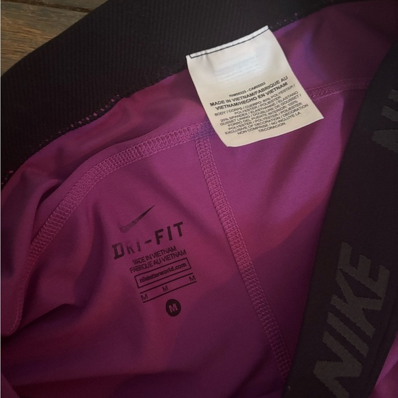 Nike Pro Compression Shorts Size Medium in Purple - Picture 2 of 4